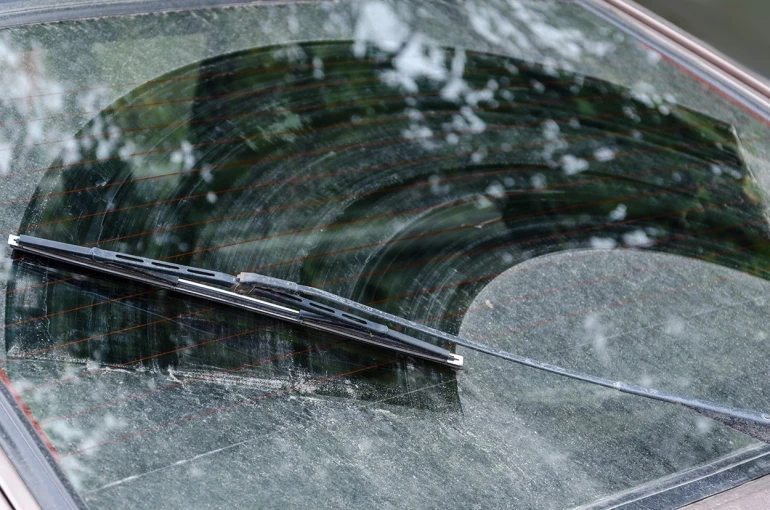 gem-dirty-windscreen.jpg gem-dirty-windscreen.jpg