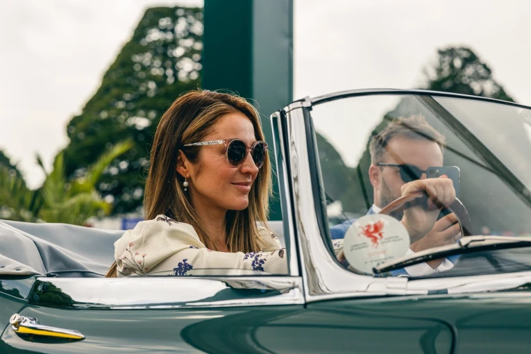 women-drivers4.jpg?v=0 women-drivers4.jpg?v=0