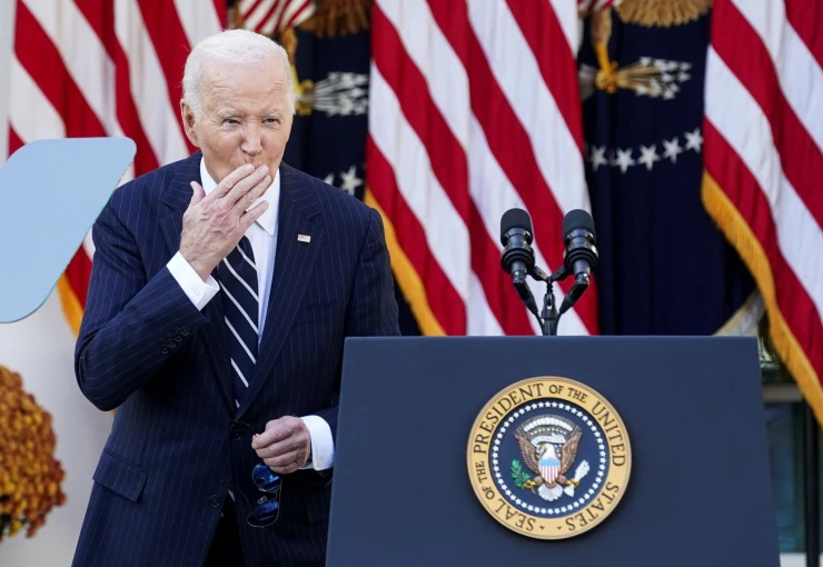 Ο Τζο Μπάιντεν στέλνει φιλί στους αμερικανούς