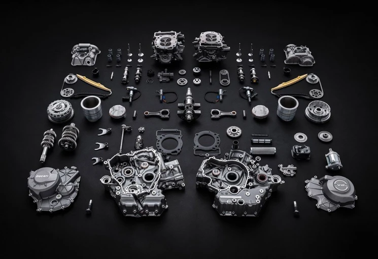 new-engine-v2-ducati2.jpg?v=0