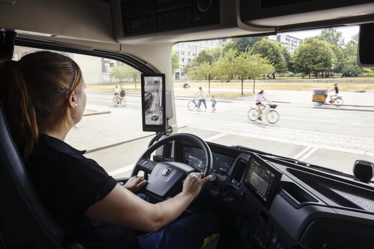 volvo-trucks-safety1.jpg?v=0 volvo-trucks-safety1.jpg?v=0