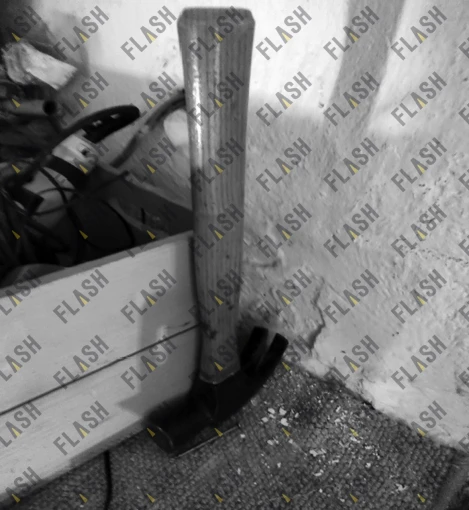 Το σφυρί με το οποίο ο 39χρονος δολοφόνησε τη σύζυγό του στους Αμπελόκηπους