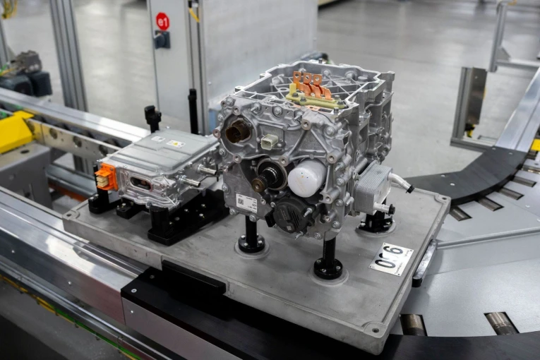 ford-halewood-edrive8.jpg?v=0