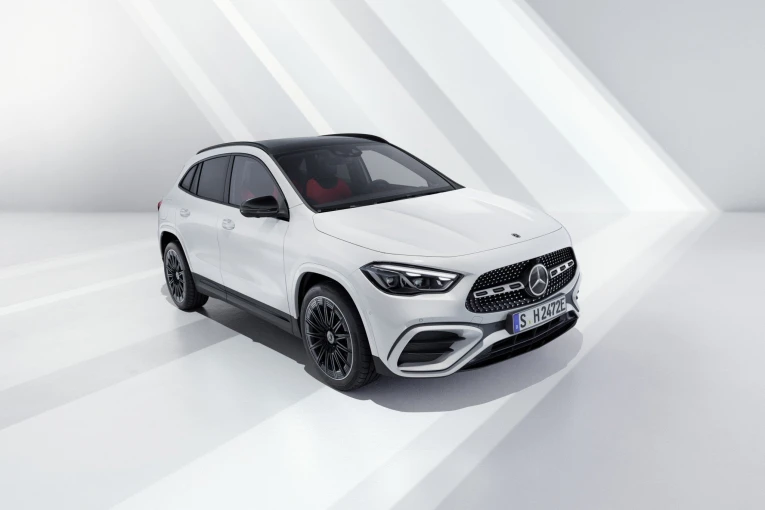 mercedes-gla-250e.jpg?v=0