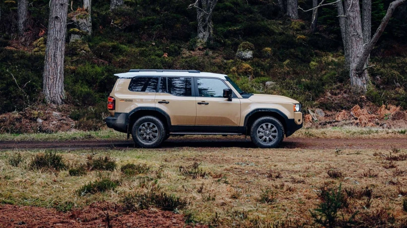 2024-landcruiser.jpg?v=0