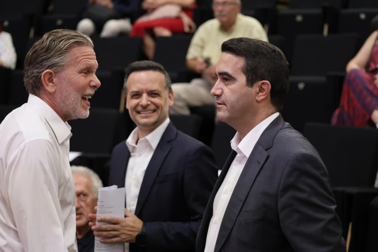 Παύλος Γερουλάνος και Μιχάλης Κατρίνης χωρίς περιστροφές έκαναν ένα βήμα παραπάνω μετά τις δηλώσεις Ανδρουλάκη για την προοπτική προοδευτικής διακυβέρνησης / Eurokinissi Παύλος Γερουλάνος και Μιχάλης Κατρίνης χωρίς περιστροφές έκαναν ένα βήμα παραπάνω μετά τις δηλώσεις Ανδρουλάκη για την προοπτική προοδευτικής διακυβέρνησης / Eurokinissi