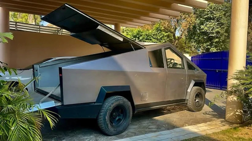 tesla-cybertruck-replica2.jpg tesla-cybertruck-replica2.jpg