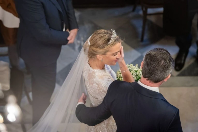 Τέως βασιλική οικογένεια