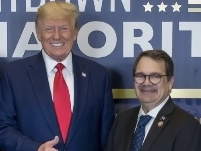 Ο Ντόναλντ Τραμπ μαζί με τον Γκας Μπιλιράκη (φωτο: Intime)