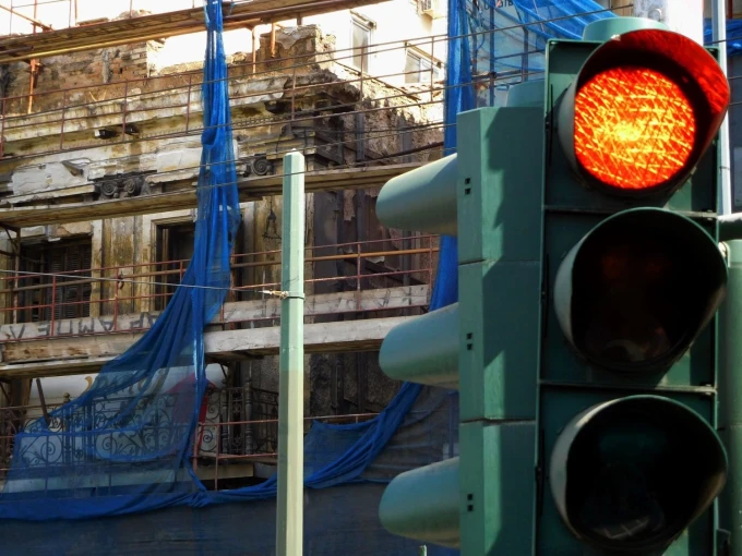 Κόκκινο φανάρι σε κεντρική λεωφόρο της Αθήνας/Φωτ. αρχείου, EUROKINISSI