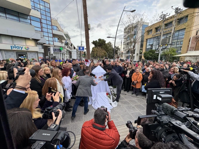 Το μνημείο για την αδικοχαμένη Κυριακή Γρίβα / Φωτογραφίες Γιάννης Κέμμος για το Flash.gr Το μνημείο για την αδικοχαμένη Κυριακή Γρίβα / Φωτογραφίες Γιάννης Κέμμος για το Flash.gr