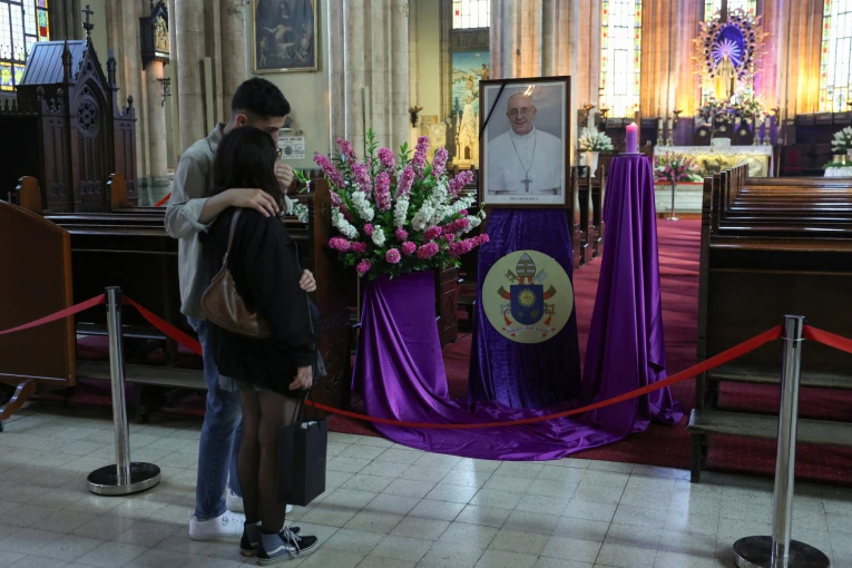          Παγκόσμιος θρήνος για τον άνατο του Πάπα Φραγκίσκου / Reuters     