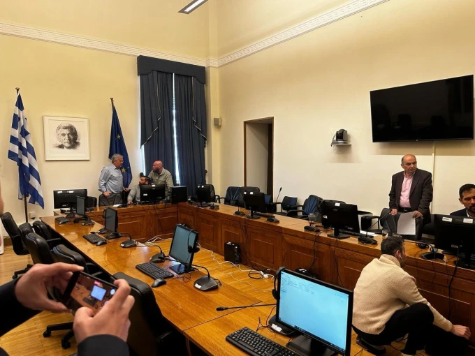 Η αίθουσα που οι βουλευτές θα διαβάσουν την δικογραφία από 10 υπολογιστές <br> Η αίθουσα που οι βουλευτές θα διαβάσουν την δικογραφία από 10 υπολογιστές <br>