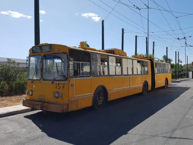 Φωτογραφία αρχείου: Bus Oldtimers & Rebuilders Παλιά  Ελληνικά Λεωφορεία.&nbsp;Το περίφημο 4001, το πρώτο και μοναδικό αρθρωτό&nbsp; ρωσικό τρόλεϊ της χώρας, που ήρθε δοκιμαστικά το 1987. Ο μύθος λέει πως τα τρόλεϊ από την Ρωσία αγοράστηκαν/ανταλλάχτηκαν με.... πορτοκάλια.&nbsp;