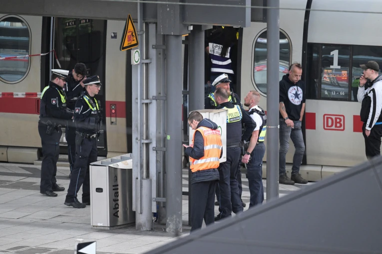          REUTERS/Fabian Bimmer     