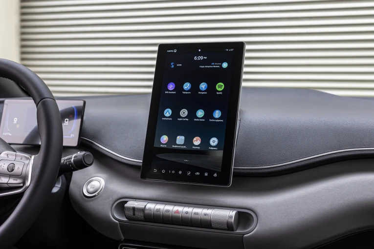 byd-dolphin-surf-interior-4.jpg?v=0