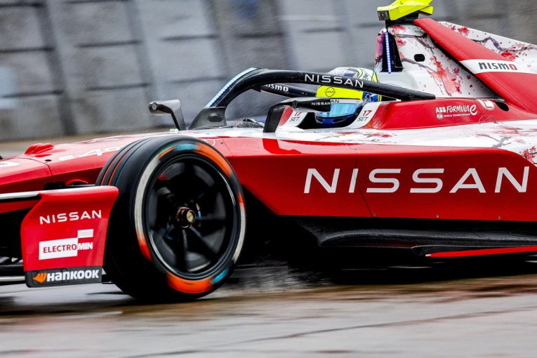 formula-e-season11-berlin-nissan4.jpg?v=0