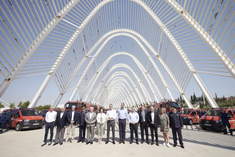 Φωτογραφία: ΑΠΕ-ΜΠΕ Τελετή παράδοσης 164 νέων οχημάτων στο Πυροσβεστικό Σώμα
