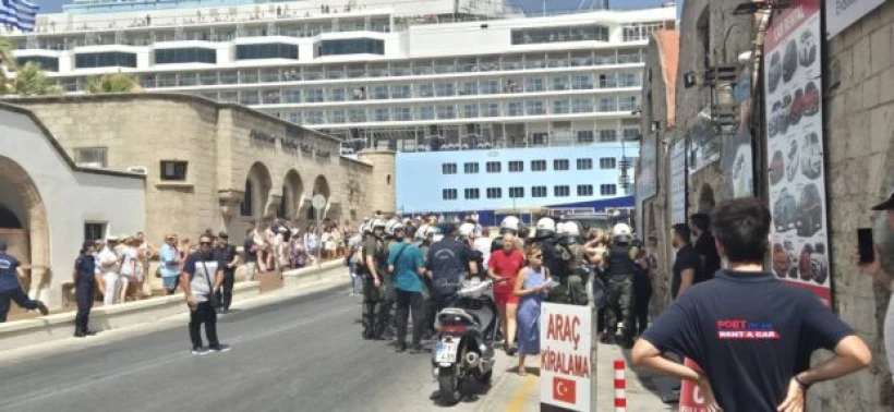 Φωτό: Dimokratiki.gr Φωτό: Dimokratiki.gr