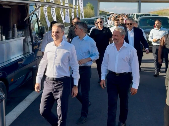 Ο κ. Μητσοτάκης με τον κ. Εξάρχου Ο κ. Μητσοτάκης με τον κ. Εξάρχου