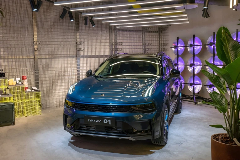 lynk-co-space.jpg?v=0