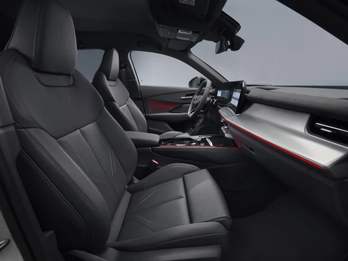 q3-interior-3.jpg?v=0