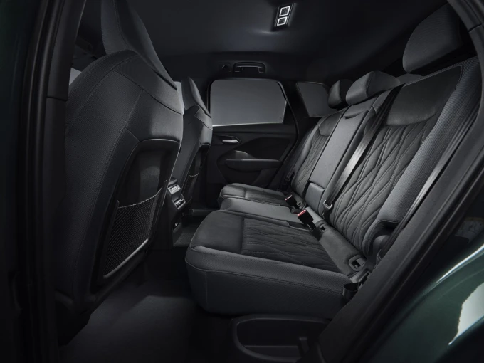 q3-interior-back-seats.jpg?v=0
