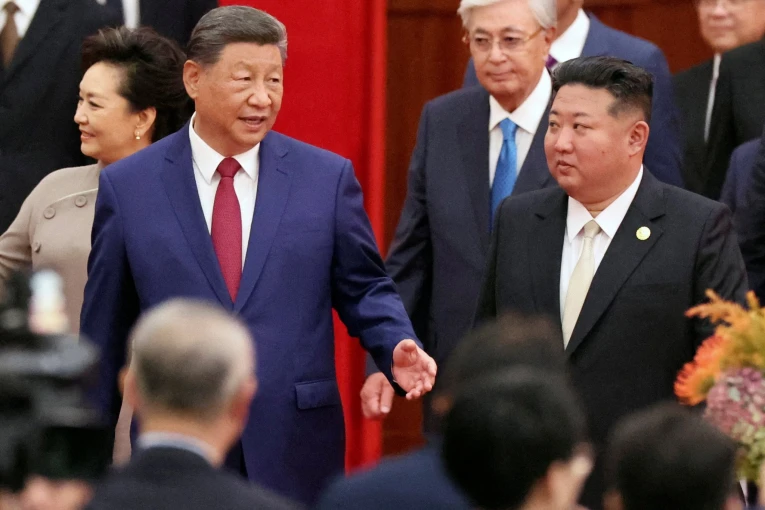 Ο Κιμ Γιονγκ Ουν στη μεγάλη στρατιωτική παρέλαση στο Πεκίνο, Florence Lo/Reuters