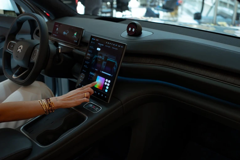 nio-el6-3.jpg?v=0