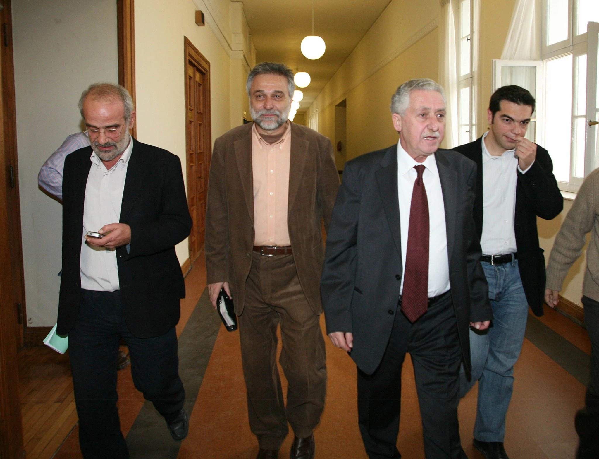 Αλέκος Αλαβάνος, Δημήτρης Χατζησωκράτης, Φώτης Κουβέλης και Αλέξης Τσίπρας το 2008 / Eurokinissi 