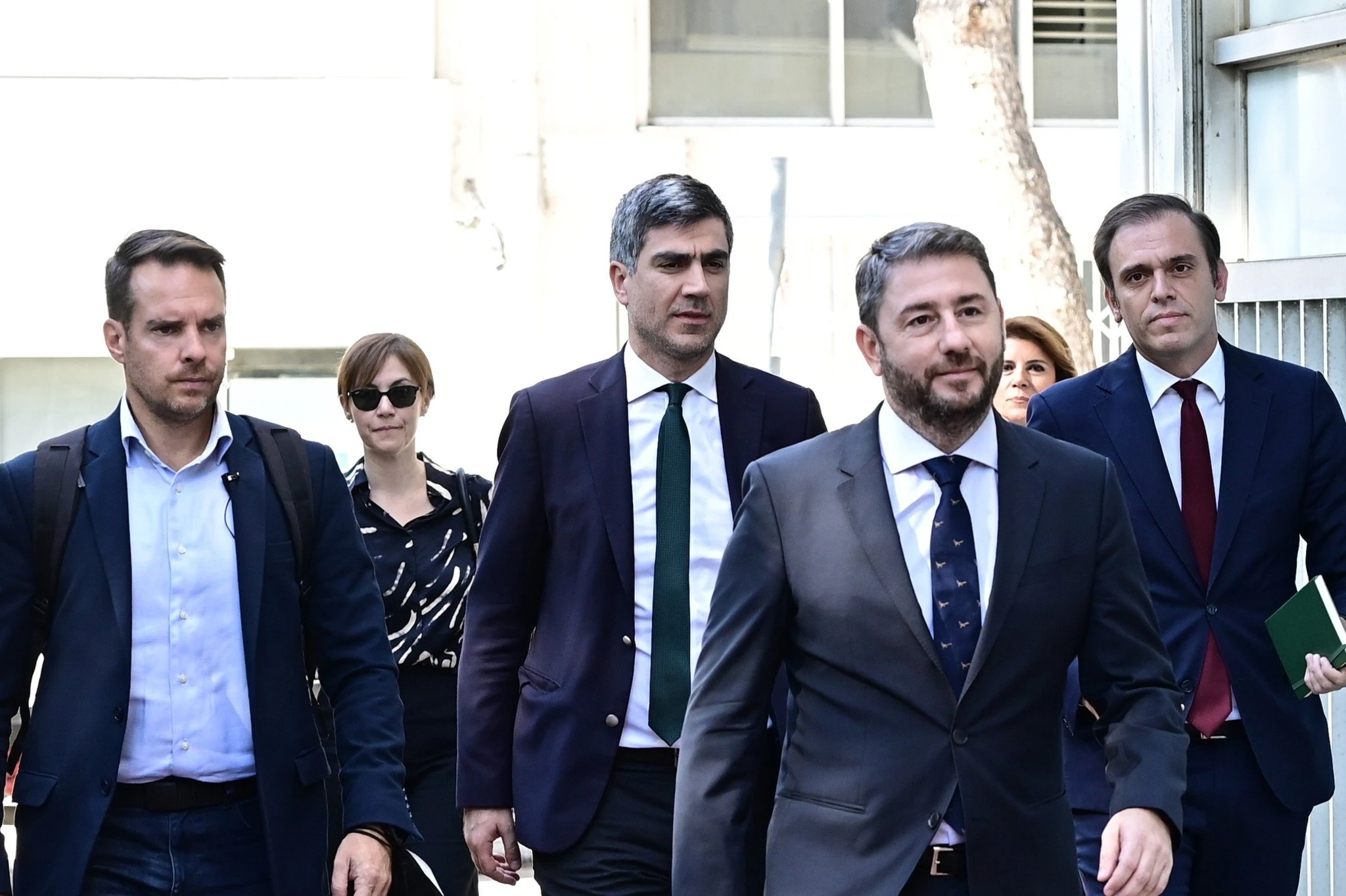 Ο Νίκος Ανδρουλάκης φτάνει στην ΑΔΑΕ για να συναντηθεί με τον Χρήστο Ράμμο/φωτό eurokinissi