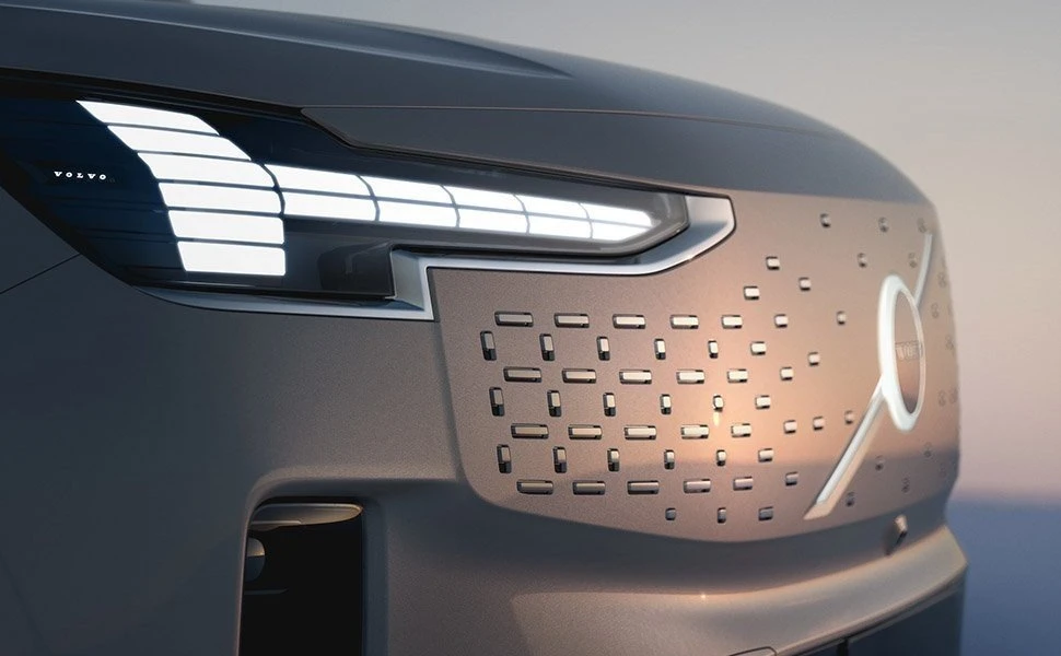 320113-volvo-em90-concept-world-stills.jpg 320113-volvo-em90-concept-world-stills.jpg