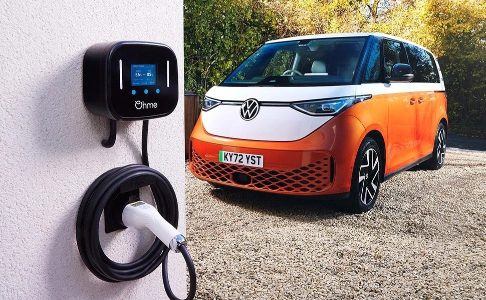 electric-cars-charging.jpg electric-cars-charging.jpg