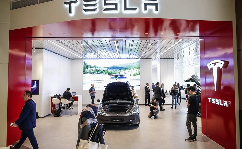 tesla-store.jpg