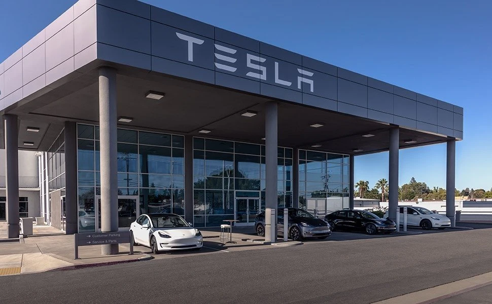 teslaswe-strike1.jpg teslaswe-strike1.jpg