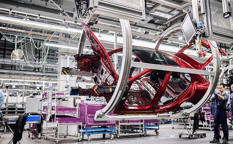 bmw-factory2.jpg bmw-factory2.jpg