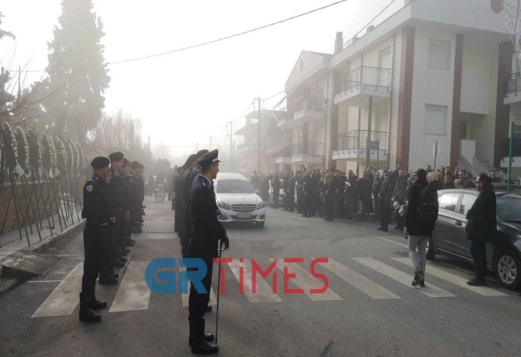 Κηδεία αστυνομικού/Φωτογραφία GR Times Κηδεία αστυνομικού/Φωτογραφία GR Times
