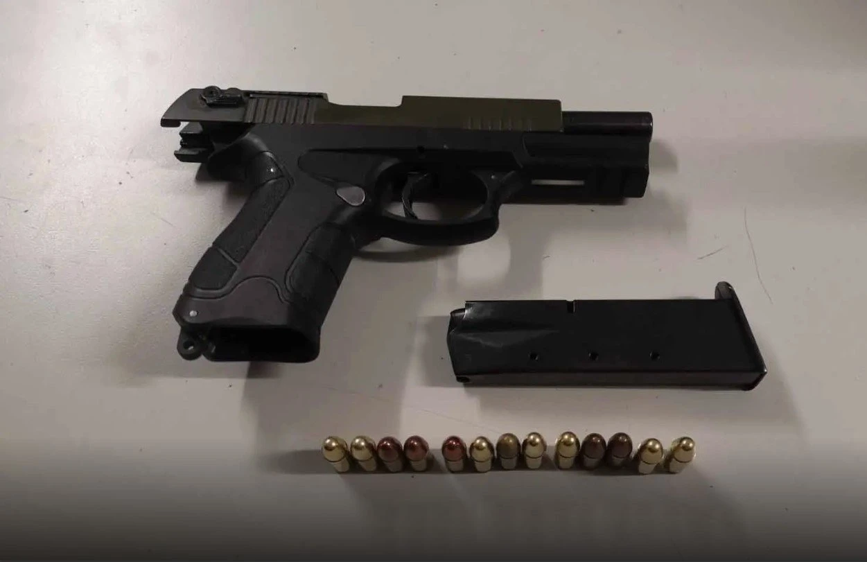 πιστόλι 9μμ / Φωτογραφία ΕΛΑΣ