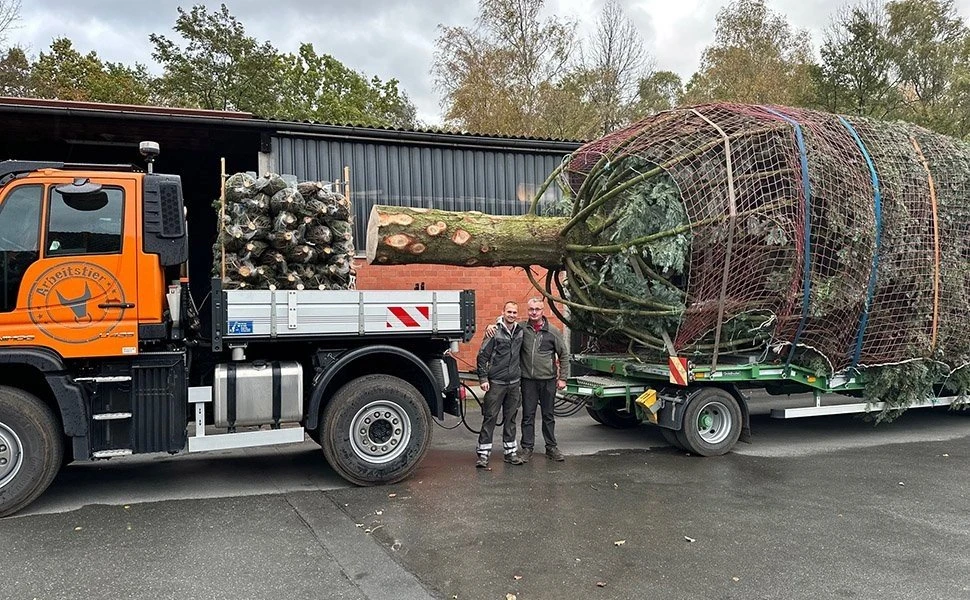 unimog-xmass-tree3.jpg unimog-xmass-tree3.jpg