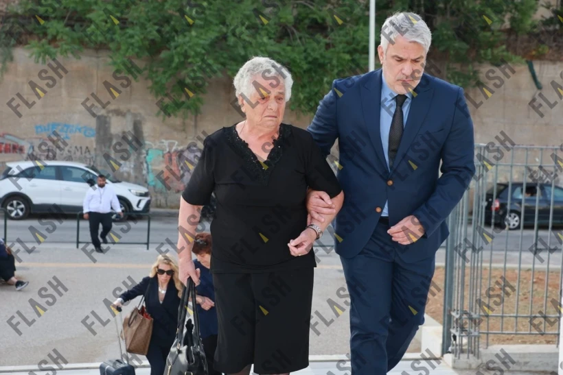 Μητέρα Γιώργου Καραϊβάζ/Γιάννης Κέμμος/flash.gr