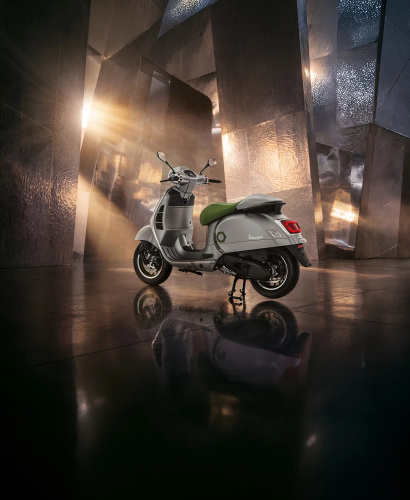 02-vespa-edizione-ottantesimo.jpg?v=0