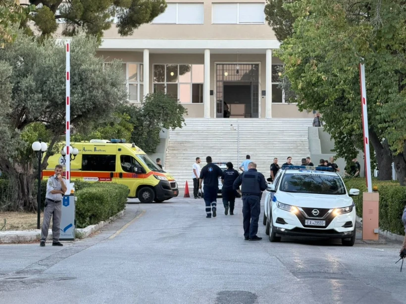 Γιάννης Κέμμος
