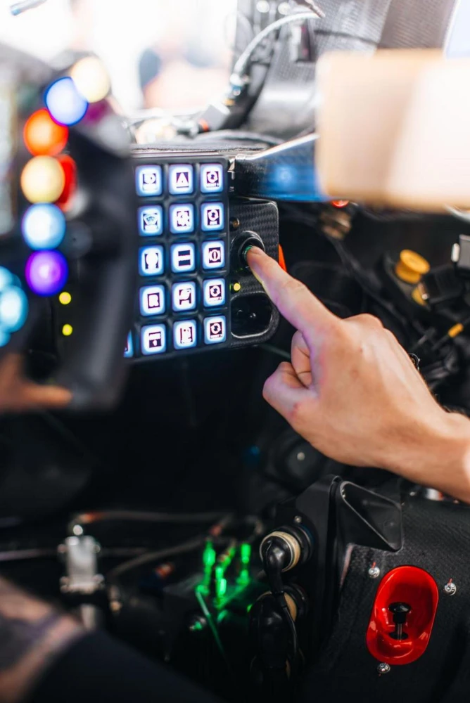 wec-hypercar-engine-fireup-4.jpg?v=0