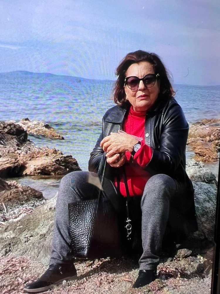 Το θύμα, Μαρία Καρνέση Το θύμα, Μαρία Καρνέση