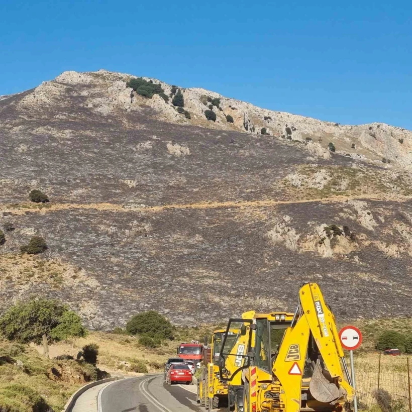 Φωτιά στο Γεράκι Ηρακλείου/Cretalive