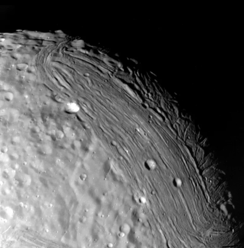 Miranda reveals a complex geologic history in this view, acquired by Voyager 2 on Jan. 24, 1986, around its close approach to the Uranian moon.JPL Miranda reveals a complex geologic history in this view, acquired by Voyager 2 on Jan. 24, 1986, around its close approach to the Uranian moon.JPL