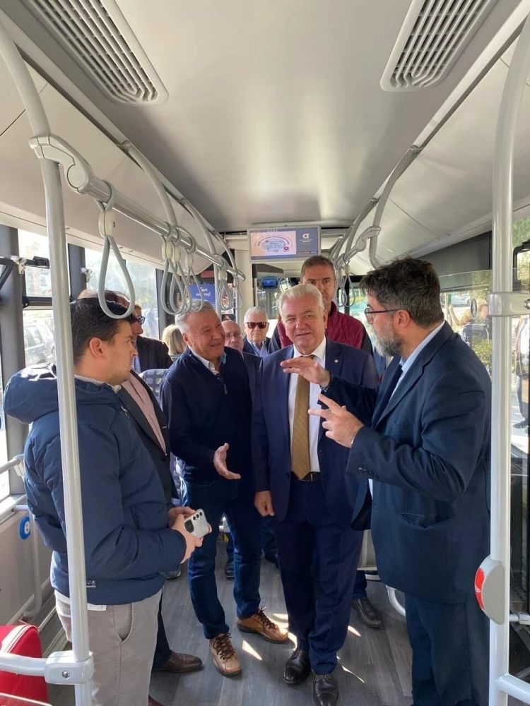 oasa-new-manbusses3.JPG?v=0