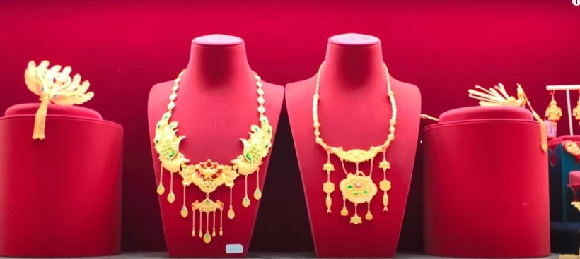 Τα περίτεχνα κοσμήματα στο Shuibei της Shenzhen/  Printscreen Youtube