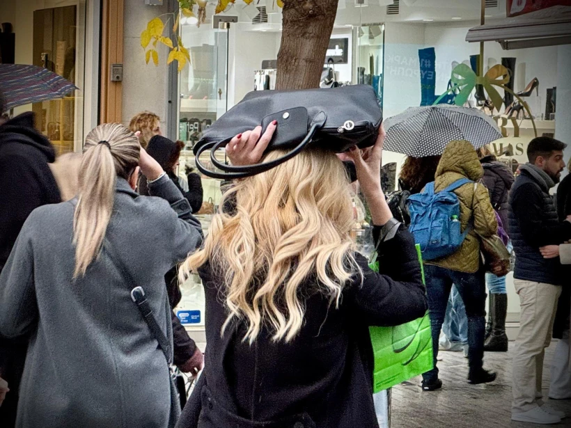 Γιάννης Κέμμος: Μάλιστα δεν πτοούνται ούτε από τη βροχή...