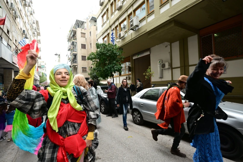 ΚΑΡΝΑΒΑΛΙ ΣΤΟ ΜΕΤΑΞΟΥΡΓΕΙΟ - Eurokinissi ΚΑΡΝΑΒΑΛΙ ΣΤΟ ΜΕΤΑΞΟΥΡΓΕΙΟ - Eurokinissi